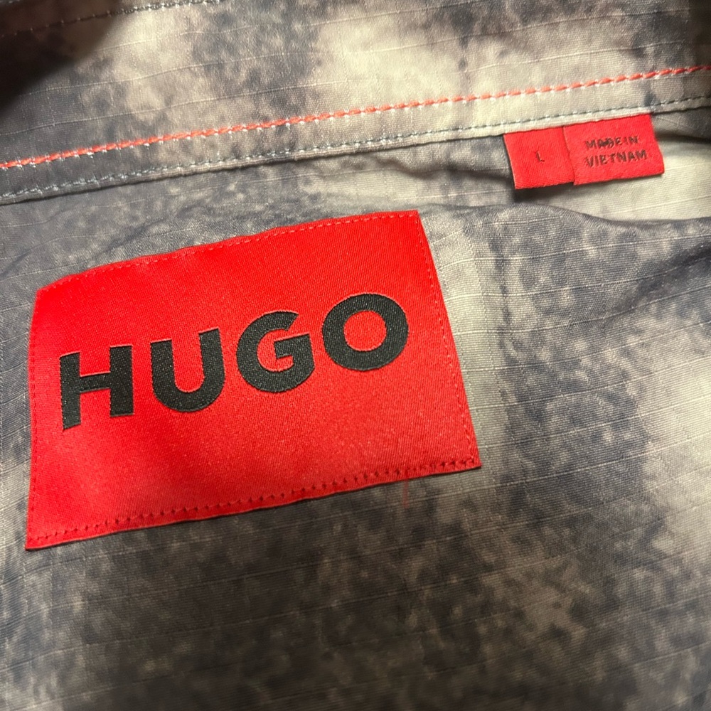 HUGO Boss Eratino Neutral Gray and Cream Button-Up Casual Shirt - Picture 2 of 5
